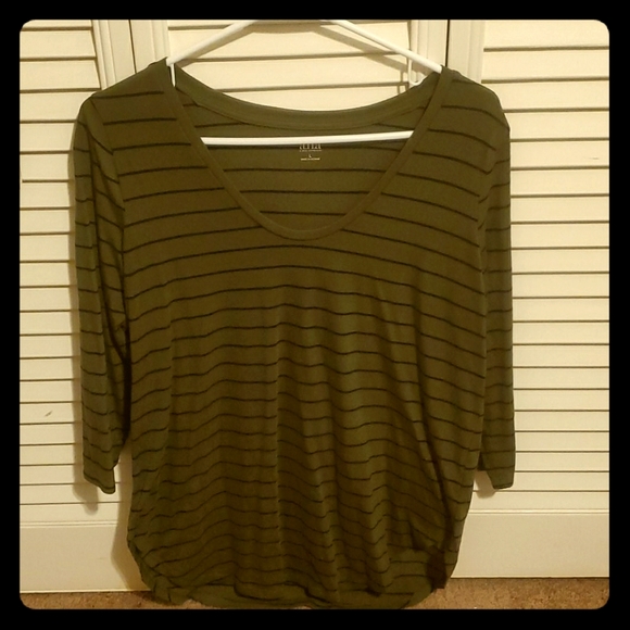 Top - Picture 1 of 1